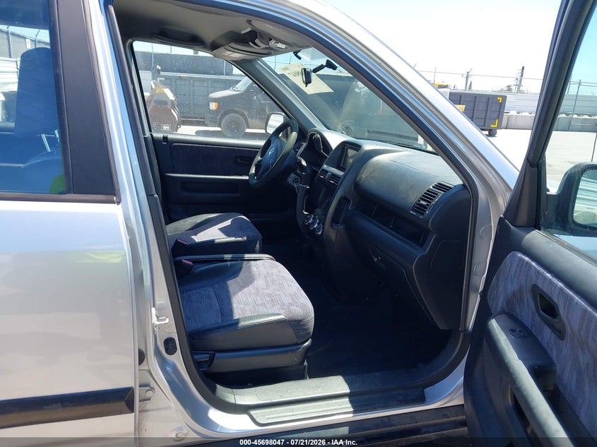 2003 Honda Cr-v VIN JHLRD68413C011326 IAAI salvage auction — FRONT & REAR, Clear - Dealer Only (California), sold $1,325 on 2026-08-01 (photo 5)