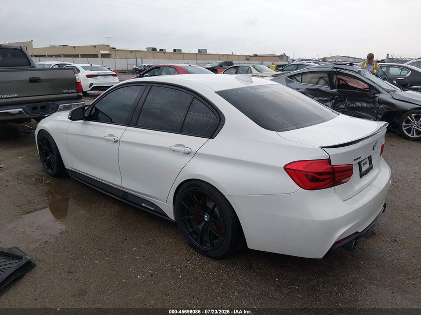 2018 BMW 3er VIN WBA8B7C51JA576783 IAAI salvage auction — WATER/FLOOD, Salvage Title, sold $7,100 on 2026-10-16 (photo 3)