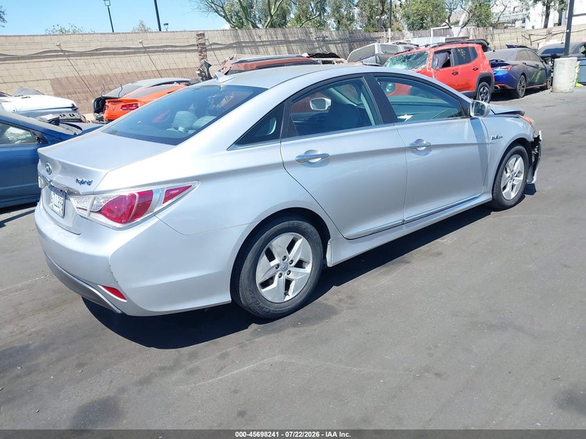 2011 Hyundai Sonata hybrid VIN KMHEC4A45BA000736 IAAI salvage auction — FRONT END, Salvage Certificate (California), sold $975 on 2026-07-31 (photo 4)