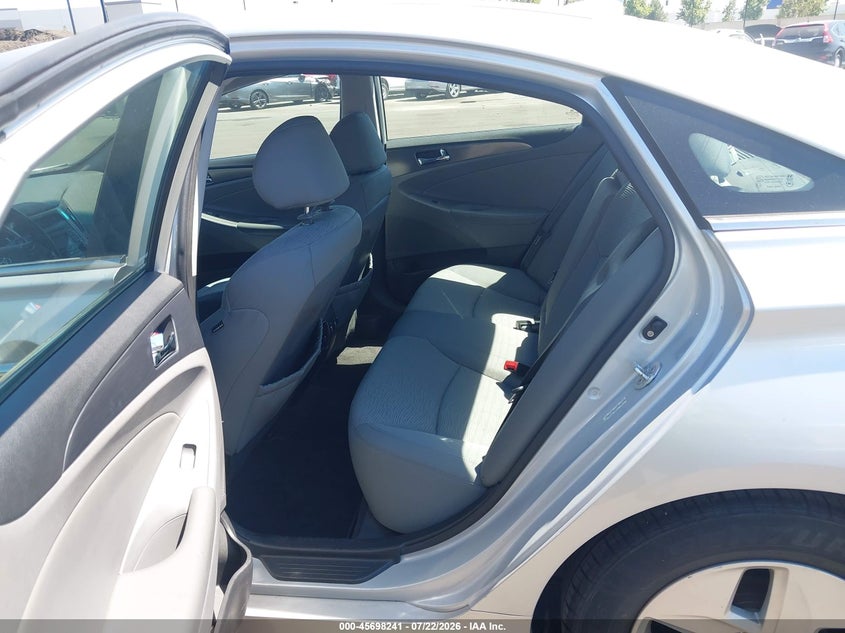 2011 Hyundai Sonata hybrid VIN KMHEC4A45BA000736 IAAI salvage auction — FRONT END, Salvage Certificate (California), sold $975 on 2026-07-31 (photo 8)