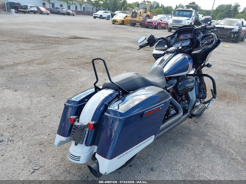 2020 Harley-davidson Road glide VIN 1HD1KTP10LB641025 IAAI salvage auction — RIGHT FRONT, Salvage Title, sold $9,850 on 2026-09-01 (photo 4)