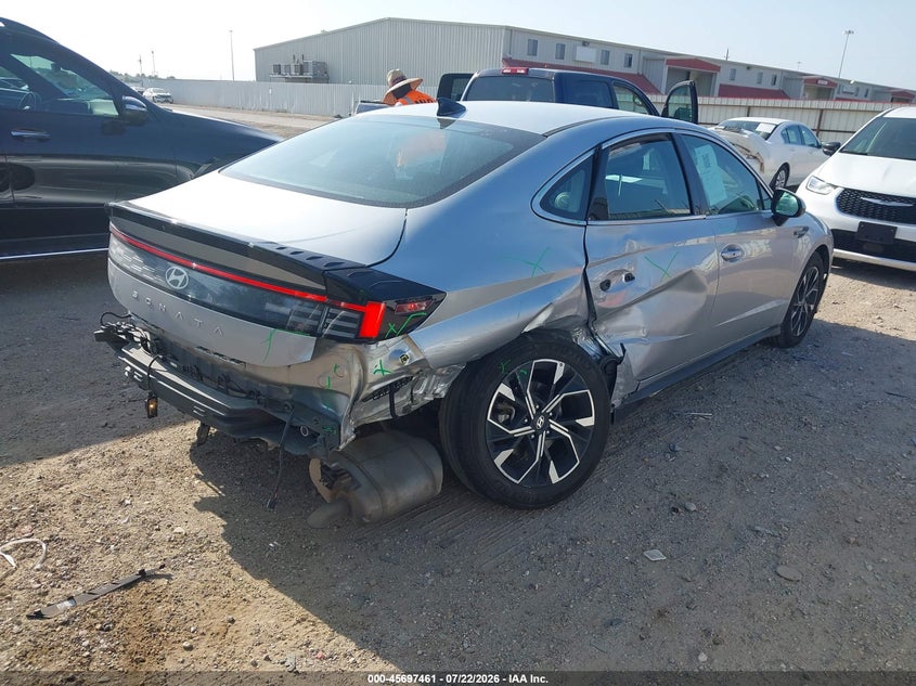 2025 Hyundai Sonata VIN KMHL64JA3SA437591 IAAI salvage auction — REAR END, Rebuildable (Florida), sold $25 on 2026-07-30 (photo 4)