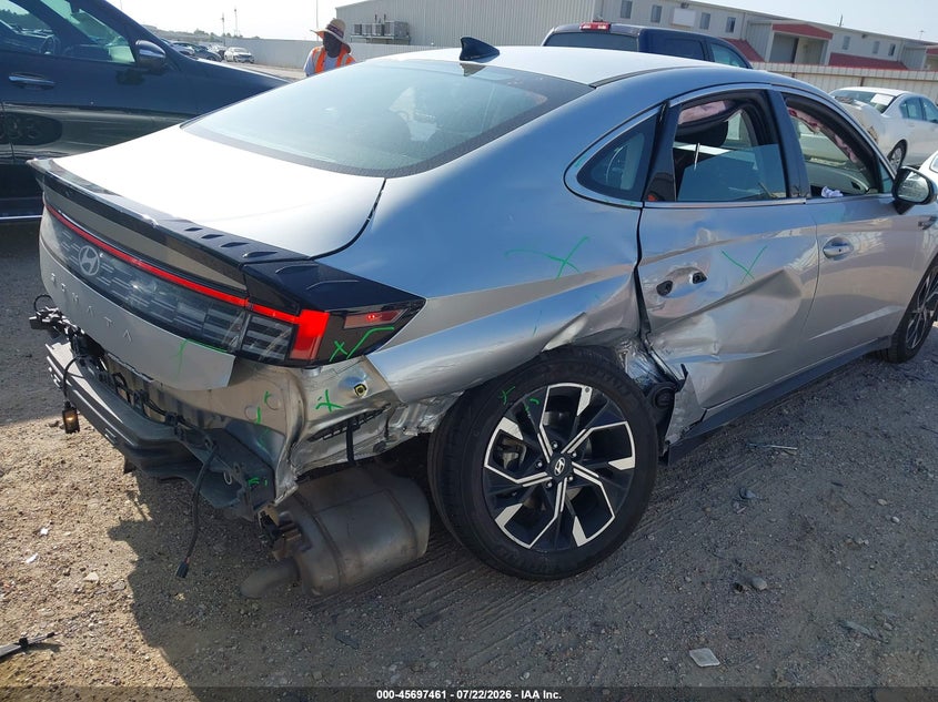 2025 Hyundai Sonata VIN KMHL64JA3SA437591 IAAI salvage auction — REAR END, Rebuildable (Florida), sold $25 on 2026-07-30 (photo 6)