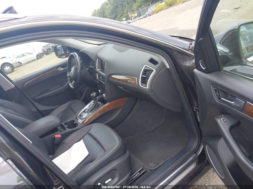 2017 Audi Q5 VIN WA1L2AFP4HA012699 IAAI salvage auction — RIGHT SIDE, Salvage (Massachusetts), sold $4,300 on 2026-08-19 (photo 5)