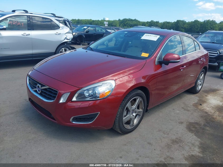 2013 Volvo S60 VIN YV1612FS1D2180623 IAAI salvage auction — HAIL, Salvage (Ohio), sold $700 on 2026-08-05 (photo 2)