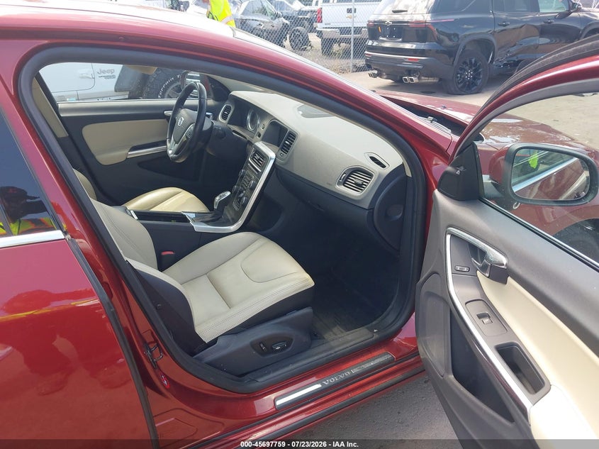 2013 Volvo S60 VIN YV1612FS1D2180623 IAAI salvage auction — HAIL, Salvage (Ohio), sold $700 on 2026-08-05 (photo 5)
