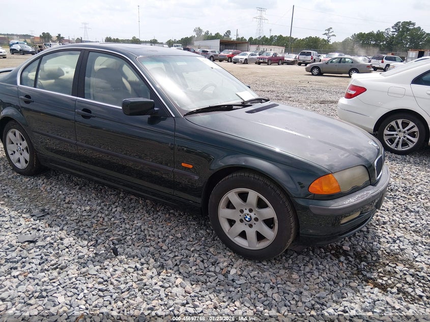 2001 BMW 3 series VIN WBAAV33421FV03921 IAAI salvage auction — NORMAL WEAR, Clear (Georgia), sold $25 on 2026-07-31 (photo 1)