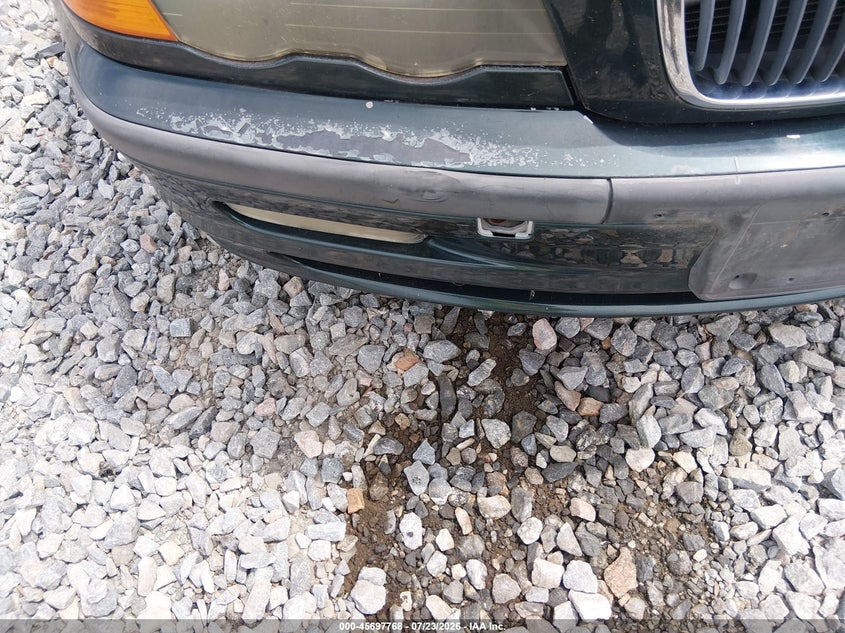 2001 BMW 3 series VIN WBAAV33421FV03921 IAAI salvage auction — NORMAL WEAR, Clear (Georgia), sold $25 on 2026-07-31 (photo 6)