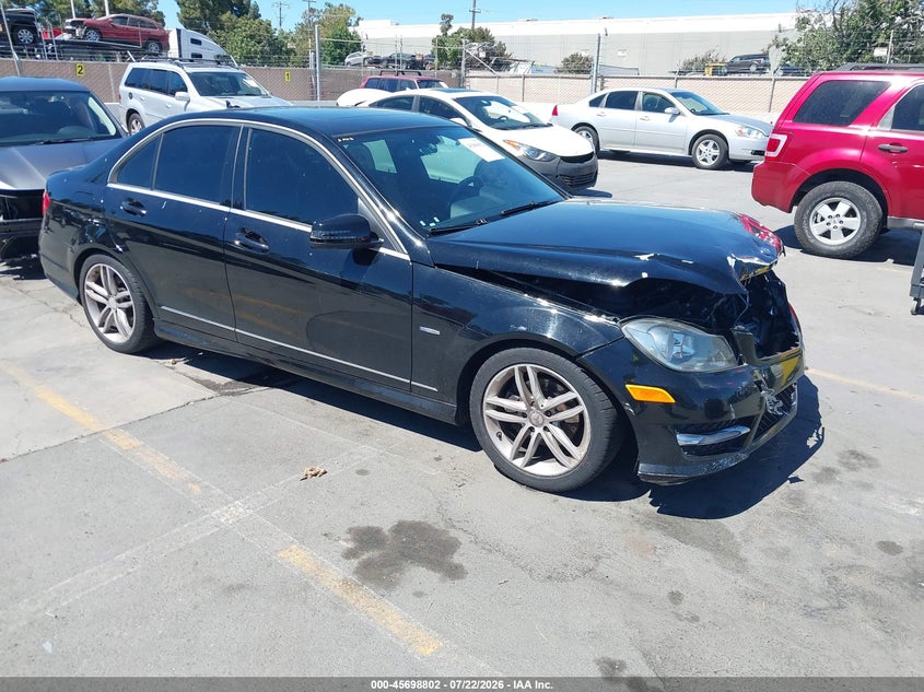 2012 Mercedes-benz C-klasse VIN WDDGF4HB8CA633182 IAAI salvage auction — FRONT END, Clear - Dealer Only (California), sold $300 on 2026-08-03 (photo 1)