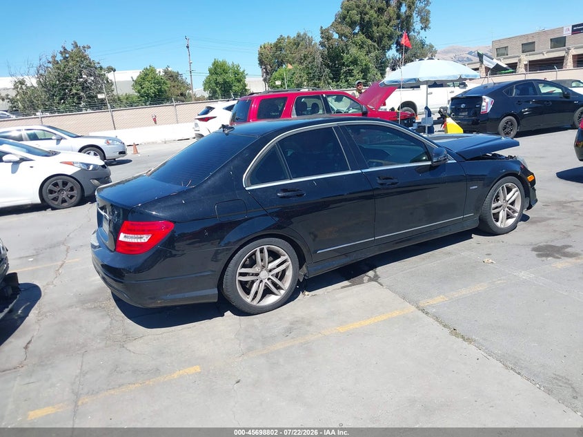 2012 Mercedes-benz C-klasse VIN WDDGF4HB8CA633182 IAAI salvage auction — FRONT END, Clear - Dealer Only (California), sold $300 on 2026-08-03 (photo 4)