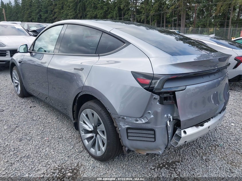 2026 Tesla Model y VIN 7SAYGDEE5TF454781 IAAI salvage auction — REAR END, Salvage Title, sold $25,250 on 2026-08-28 (photo 3)