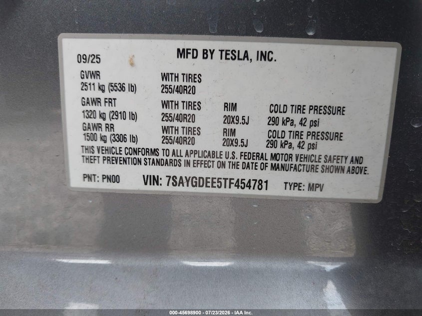 2026 Tesla Model y VIN 7SAYGDEE5TF454781 IAAI salvage auction — REAR END, Salvage Title, sold $25,250 on 2026-08-28 (photo 9)