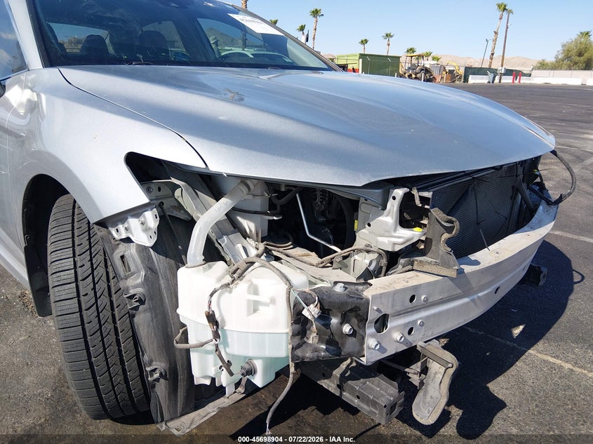 2020 Toyota Camry VIN 4T1G11AK5LU350024 IAAI salvage auction — FRONT END, Salvage (Nevada), sold $7,300 on 2026-07-31 (photo 6)