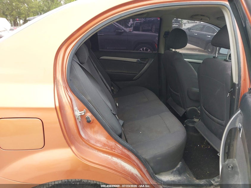 2007 Chevrolet Aveo VIN KL1TD56677B157539 IAAI salvage auction — NORMAL WEAR, Clear (Missouri), sold $25 on 2026-07-30 (photo 8)