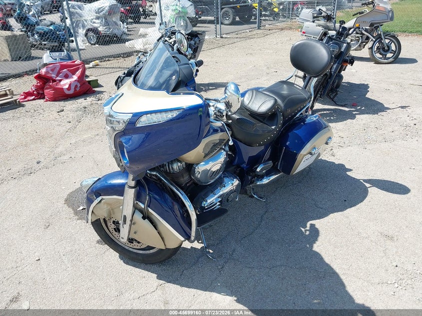 2019 Indian motorcycle co. Chieftain VIN 56KTFAAA9K3375244 IAAI salvage auction — FRONT END, Salvage (Illinois), sold $2,800 on 2026-09-16 (photo 2)