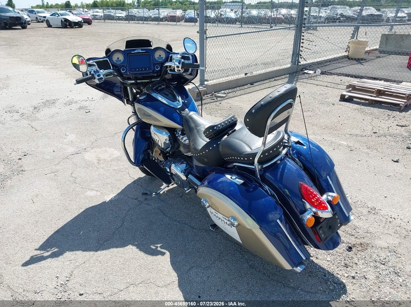 2019 Indian motorcycle co. Chieftain VIN 56KTFAAA9K3375244 IAAI salvage auction — FRONT END, Salvage (Illinois), sold $2,800 on 2026-09-16 (photo 3)