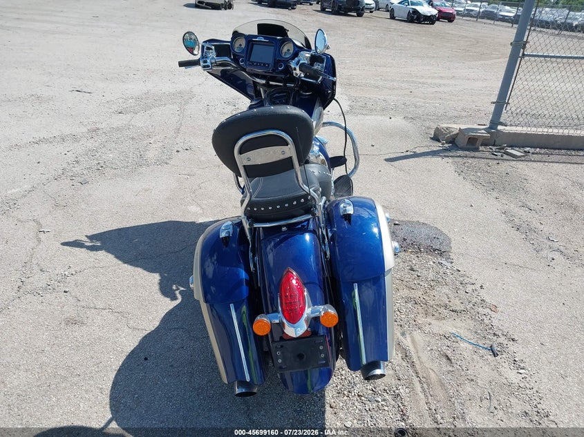 2019 Indian motorcycle co. Chieftain VIN 56KTFAAA9K3375244 IAAI salvage auction — FRONT END, Salvage (Illinois), sold $2,800 on 2026-09-16 (photo 6)