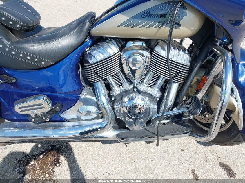 2019 Indian motorcycle co. Chieftain VIN 56KTFAAA9K3375244 IAAI salvage auction — FRONT END, Salvage (Illinois), sold $2,800 on 2026-09-16 (photo 8)