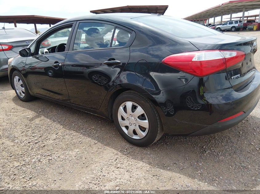 2015 Kia Forte VIN KNAFX4A63F5358640 IAAI salvage auction — NORMAL WEAR, Salvage Title, sold $200 on 2026-07-28 (photo 3)