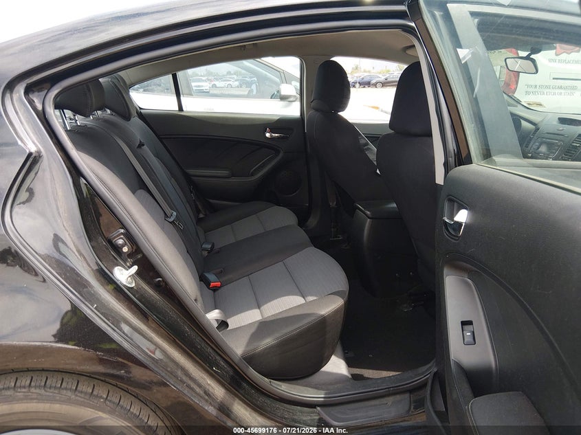 2015 Kia Forte VIN KNAFX4A63F5358640 IAAI salvage auction — NORMAL WEAR, Salvage Title, sold $200 on 2026-07-28 (photo 8)