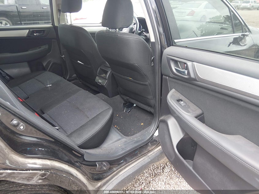 2018 Subaru Outback VIN 4S4BSAFC2J3215868 IAAI salvage auction — REAR END, Wait Title, sold $25 on 2026-10-08 (photo 8)