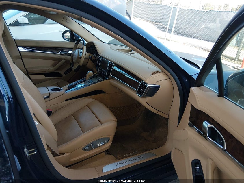 2015 Porsche Panamera VIN WP0AB2A73FL050274 IAAI salvage auction — SIDE, Salvage (California), sold $6,100 on 2026-08-10 (photo 5)