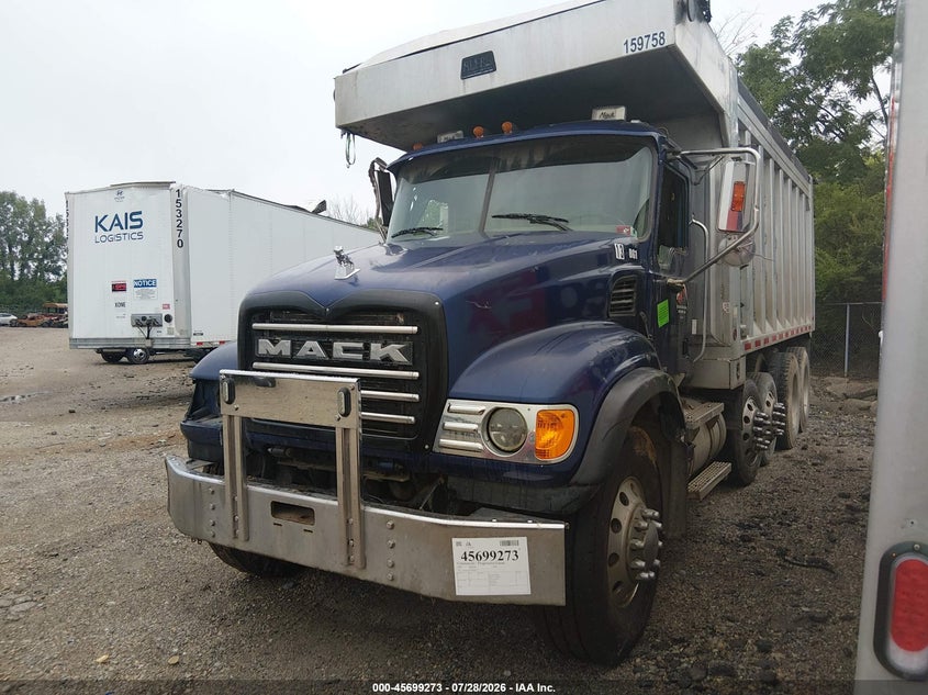 2007 Mack 700 cv700 VIN 1M2AG11C67M068137 IAAI salvage auction — SIDE, Salvage (Ohio), sold $3,550 on 2026-09-09 (photo 2)