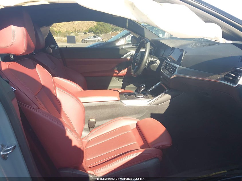 2022 BMW 4er VIN WBA53AP08NCJ66908 IAAI salvage auction — RIGHT SIDE, Salvage (California), sold $12,500 on 2026-08-10 (photo 5)