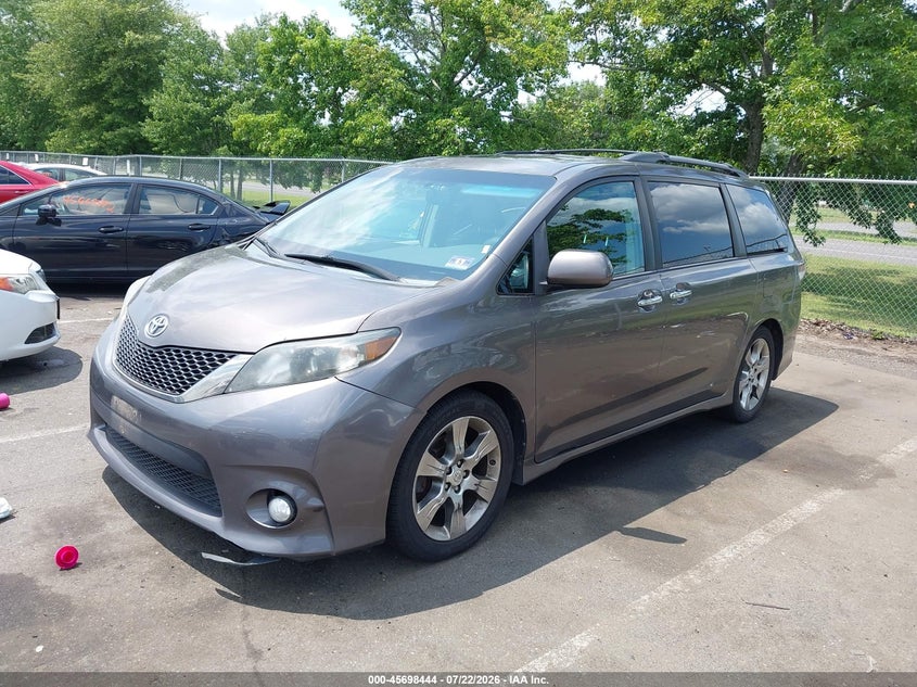 2013 Toyota Sienna VIN 5TDXK3DC9DS353788 IAAI salvage auction — NORMAL WEAR, Clear (New Jersey), sold $2,050 on 2026-07-27 (photo 2)