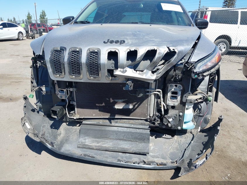 2017 Jeep Cherokee VIN 1C4PJLAB9HW591550 IAAI salvage auction — FRONT END, Salvage Title, sold $1,550 on 2026-08-03 (photo 6)