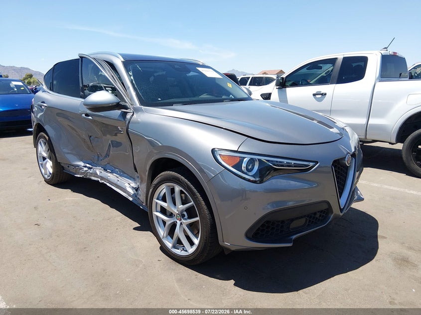 2021 Alfa romeo Stelvio VIN ZASPAKBN9M7D09731 IAAI salvage auction — SIDE, Wait Title, sold $1,150 on 2026-08-18 (photo 1)