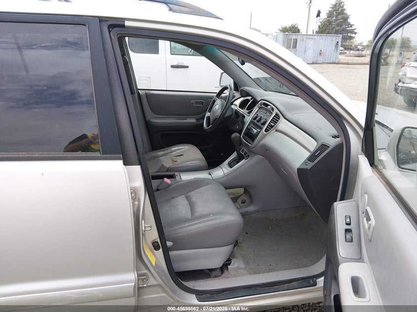 2006 Toyota Highlander hybrid VIN JTEDW21A860015787 IAAI salvage auction — NORMAL WEAR, Peddle Clear Public-Restricted (Oregon), sold $400 on 2026-07-29 (photo 5)