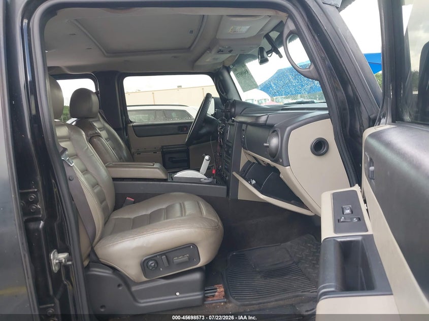 2006 Hummer H2 VIN 5GRGN23U56H115857 IAAI salvage auction — NORMAL WEAR, Clear (Florida), sold $25 on 2026-07-30 (photo 5)
