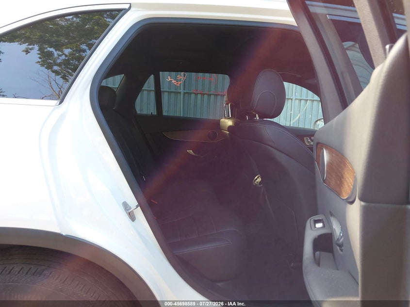 2020 Mercedes-benz Glc VIN W1N0G8DB8LV257655 IAAI salvage auction — LEFT FRONT, Wait Title, sold $9,500 on 2026-09-09 (photo 8)