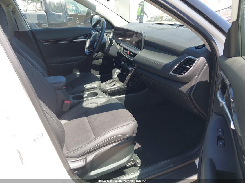 2025 Kia Seltos VIN KNDER2AA3S7736732 IAAI salvage auction — UNDERCARRIAGE, Salvage Title, sold $8,400 on 2026-08-29 (photo 5)