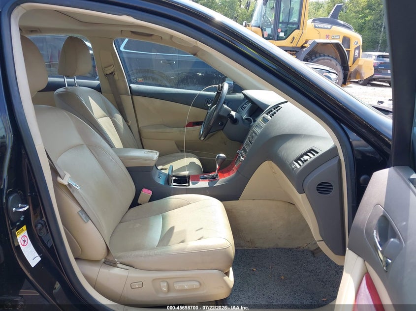 2008 Lexus Es 350 VIN JTHBJ46GX82195105 IAAI salvage auction — NORMAL WEAR, Clear (Massachusetts), sold $25 on 2026-07-29 (photo 5)