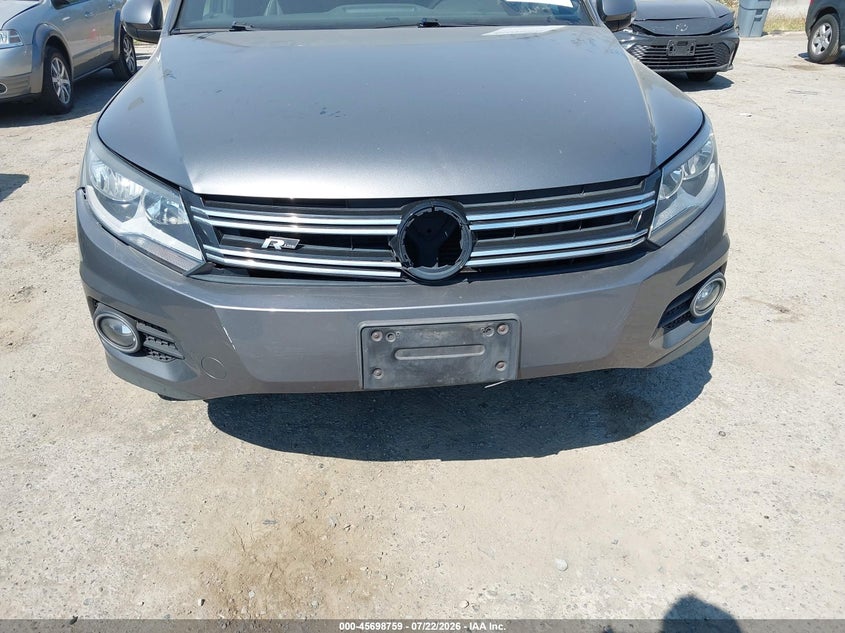 2016 Volkswagen Tiguan VIN WVGAV7AXXGW616897 IAAI salvage auction — NORMAL WEAR, Clear (Washington), sold $950 on 2026-08-05 (photo 6)