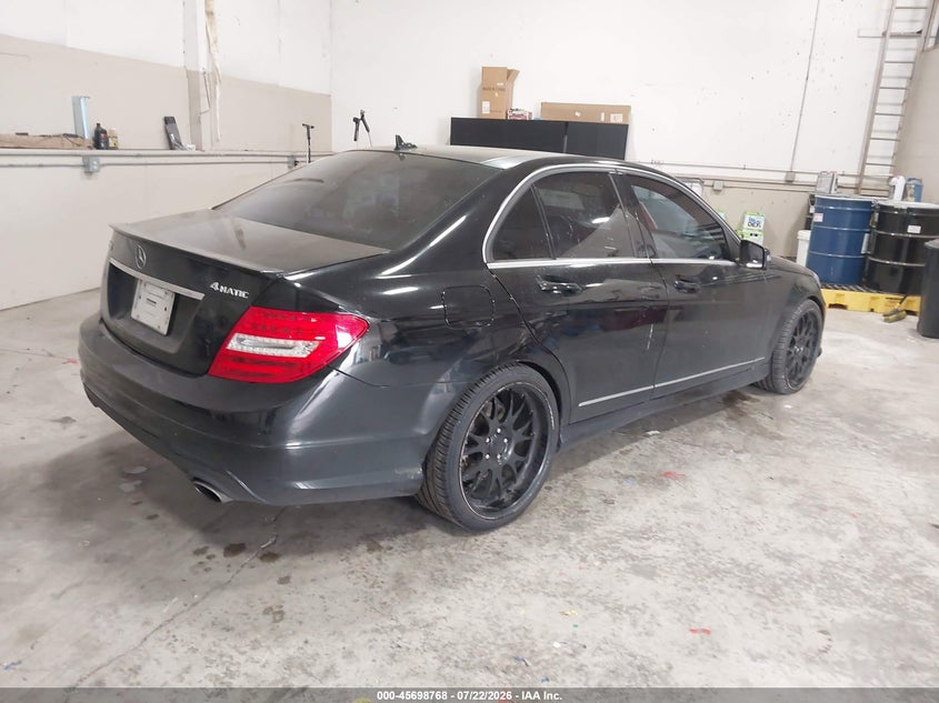 2013 Mercedes-benz C class VIN WDDGF8AB2DR244302 IAAI salvage auction — NORMAL WEAR, Peddle Salvage Public-Restricted (Oregon), sold $400 on 2026-07-28 (photo 4)