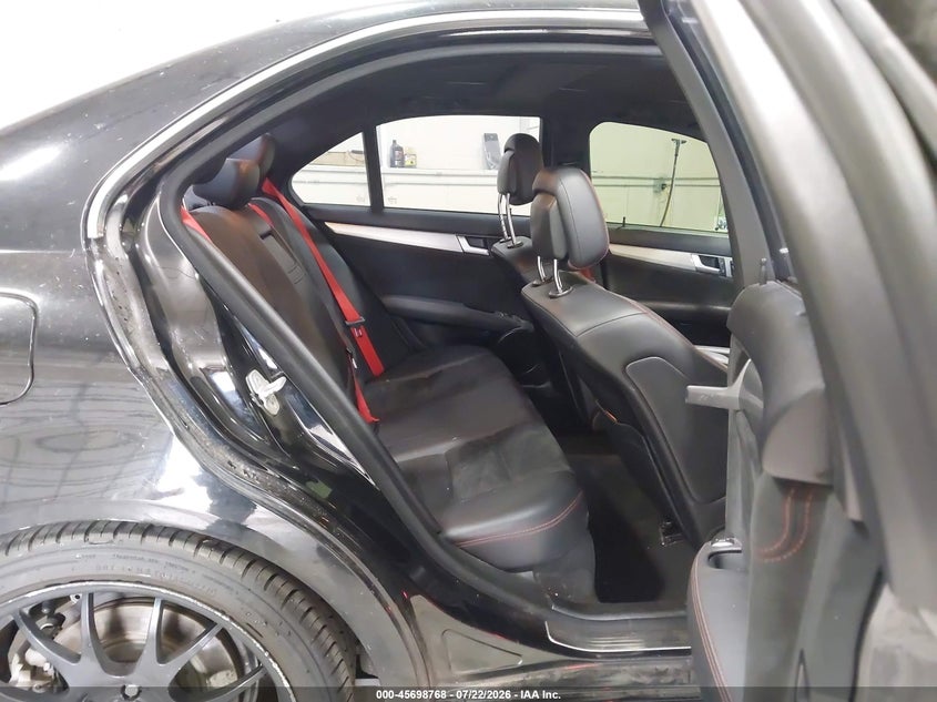 2013 Mercedes-benz C class VIN WDDGF8AB2DR244302 IAAI salvage auction — NORMAL WEAR, Peddle Salvage Public-Restricted (Oregon), sold $400 on 2026-07-28 (photo 8)