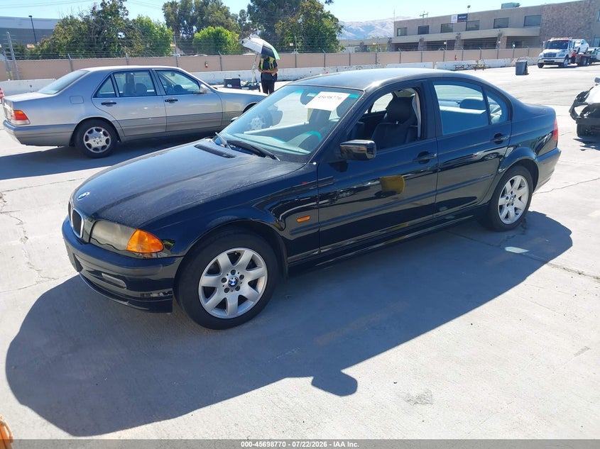 2001 BMW 3 series VIN WBAAV33411EE26855 IAAI salvage auction — NORMAL WEAR, Clear - Dealer Only (California), sold $2,350 on 2026-07-29 (photo 2)