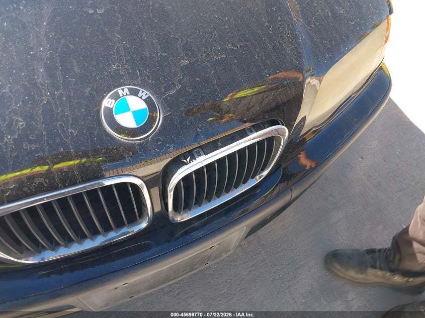 2001 BMW 3 series VIN WBAAV33411EE26855 IAAI salvage auction — NORMAL WEAR, Clear - Dealer Only (California), sold $2,350 on 2026-07-29 (photo 6)