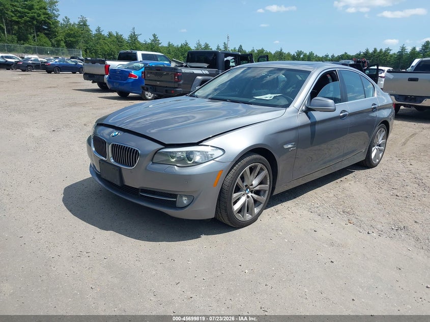 2012 BMW 5er VIN WBAFU7C56CDU60952 IAAI salvage auction — NORMAL WEAR, Wait Title, sold $2,000 on 2026-08-03 (photo 2)