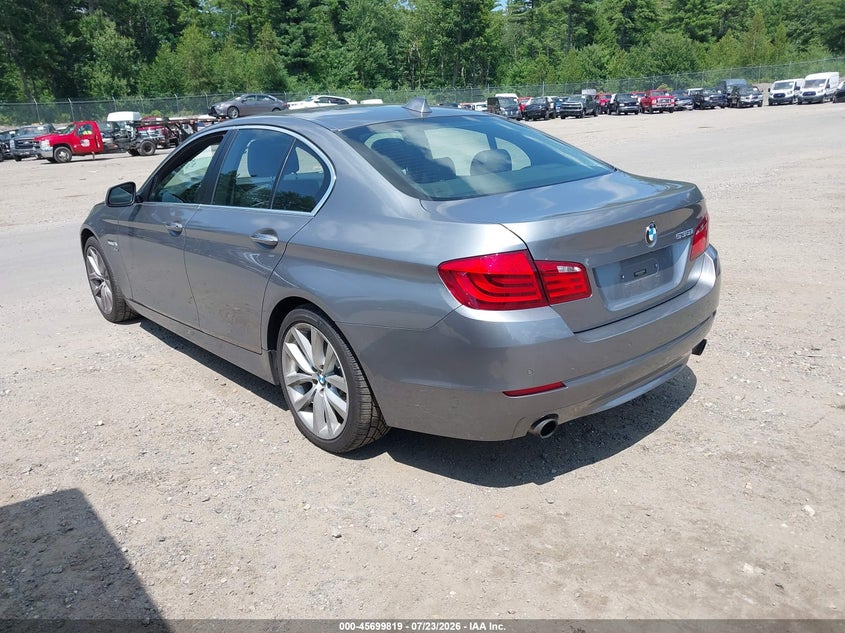 2012 BMW 5er VIN WBAFU7C56CDU60952 IAAI salvage auction — NORMAL WEAR, Wait Title, sold $2,000 on 2026-08-03 (photo 3)