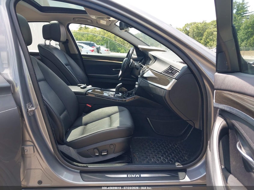 2012 BMW 5er VIN WBAFU7C56CDU60952 IAAI salvage auction — NORMAL WEAR, Wait Title, sold $2,000 on 2026-08-03 (photo 5)