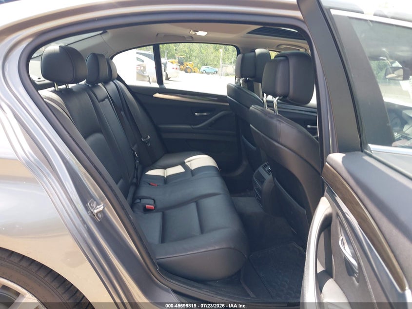2012 BMW 5er VIN WBAFU7C56CDU60952 IAAI salvage auction — NORMAL WEAR, Wait Title, sold $2,000 on 2026-08-03 (photo 8)