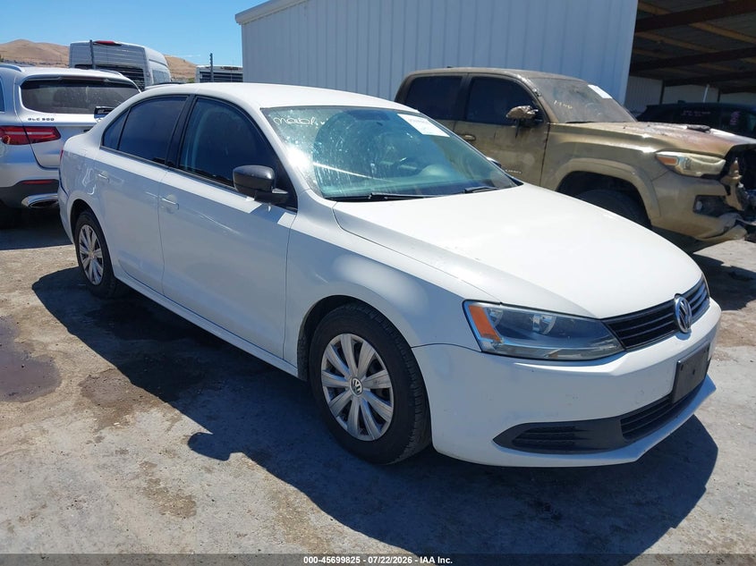 2013 Volkswagen Jetta VIN 3VW2K7AJ5DM263815 IAAI salvage auction — REAR END, Salvage Title, sold $1,050 on 2026-08-03 (photo 1)