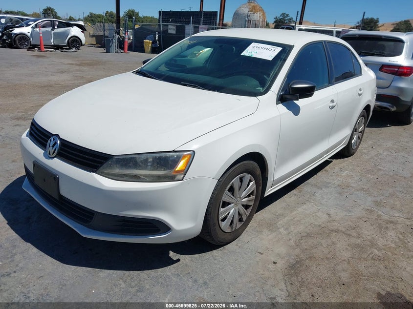 2013 Volkswagen Jetta VIN 3VW2K7AJ5DM263815 IAAI salvage auction — REAR END, Salvage Title, sold $1,050 on 2026-08-03 (photo 2)