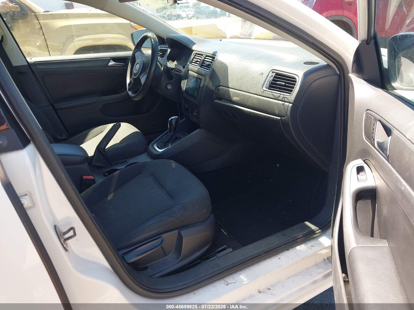 2013 Volkswagen Jetta VIN 3VW2K7AJ5DM263815 IAAI salvage auction — REAR END, Salvage Title, sold $1,050 on 2026-08-03 (photo 5)