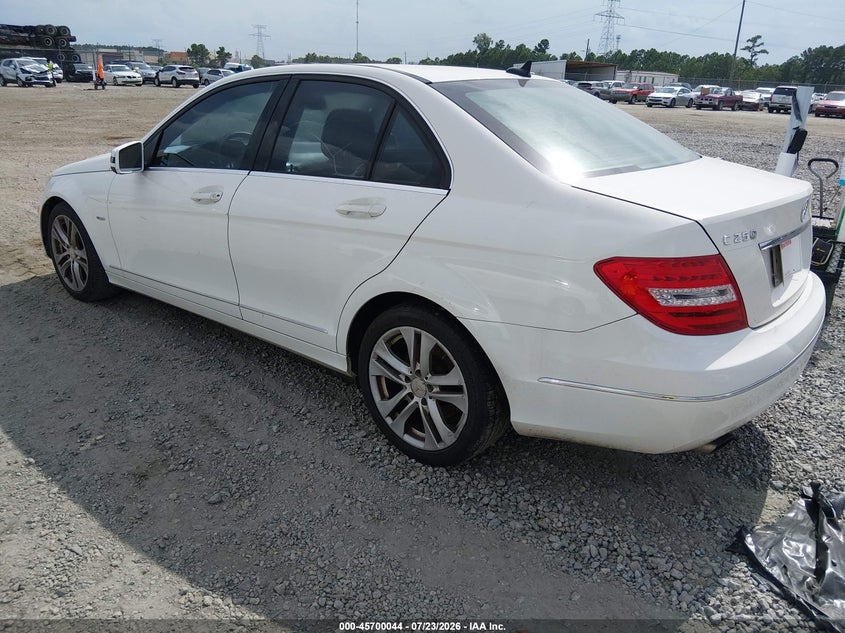 2012 Mercedes-benz C-klasse VIN WDDGF4HB7CR215326 IAAI salvage auction — NORMAL WEAR, Wait Title, sold $275 on 2026-08-14 (photo 3)