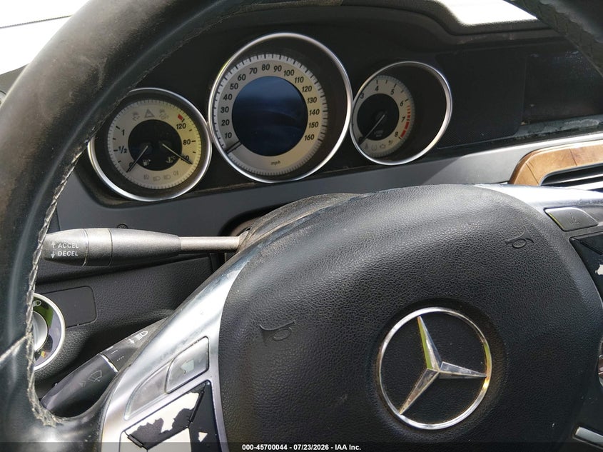 2012 Mercedes-benz C-klasse VIN WDDGF4HB7CR215326 IAAI salvage auction — NORMAL WEAR, Wait Title, sold $275 on 2026-08-14 (photo 7)